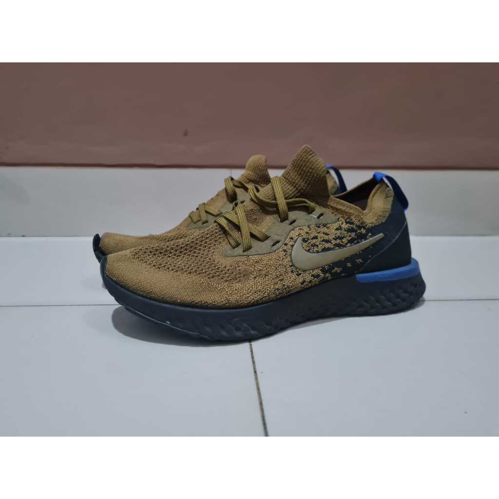 Nike Epic React Flyknit (seri awal - istimewa)
