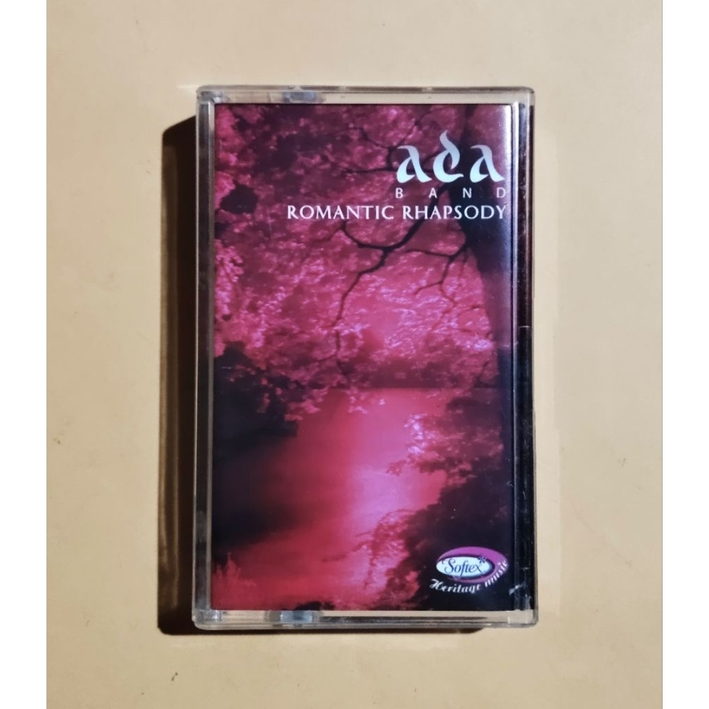 Kaset ADA BAND Romantic Rhapsody