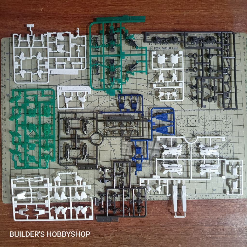 BANDAI RG 1/144 GUNDAM FULL ARMOR UNICORN LEGS UNIT