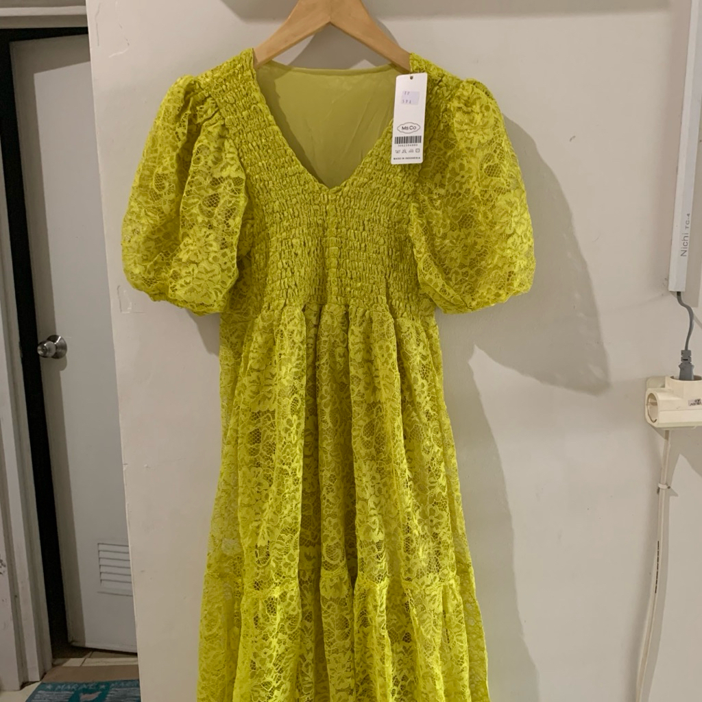Dress Brukat Lengan Balon Cantik - Dress Kondangan Cantik - Dress brukat smocked dress yellow outfit