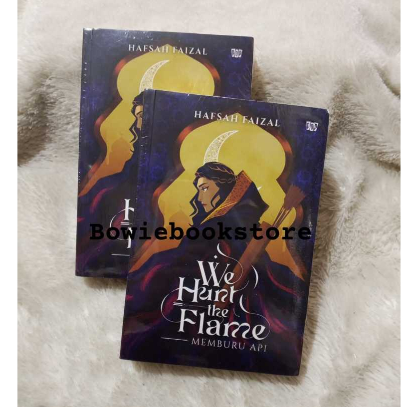 ORIGINAL Buku We Hunt The Flame - Memburu Api