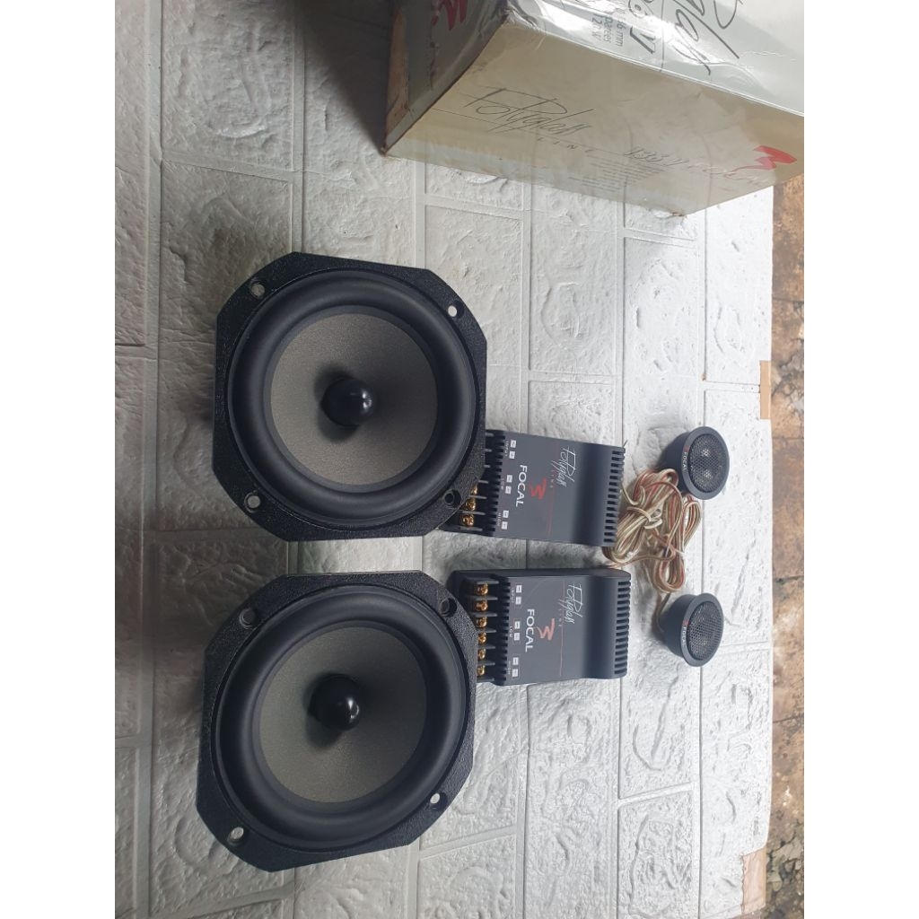 Speaker Focal Polyglass made in France kondisi baru