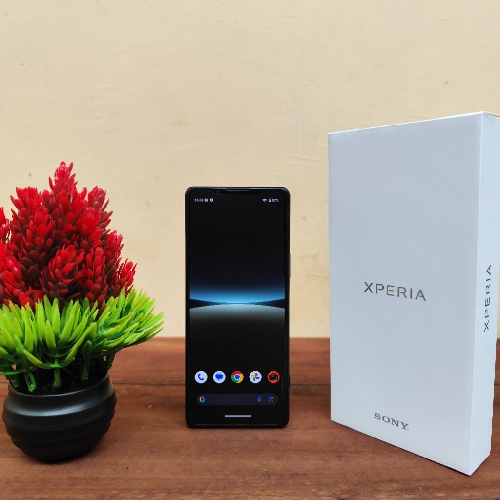 Sony Xperia 5 Mark IV 8 / 128 GB HITAM [Second] - Dual SIM ON All Operator Permanen (Resmi Beacukai)