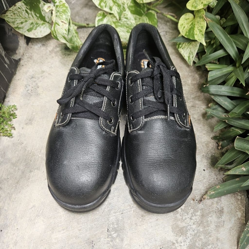 sepatu safety second krusher size 42(27cm)