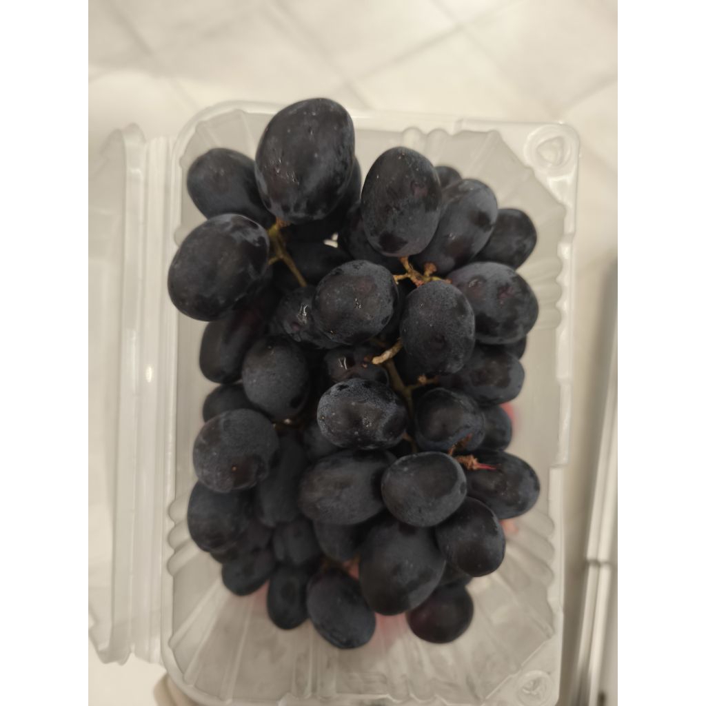 Buah anggur midnight beauty manis segar anggur hitam ada biji 1 kg