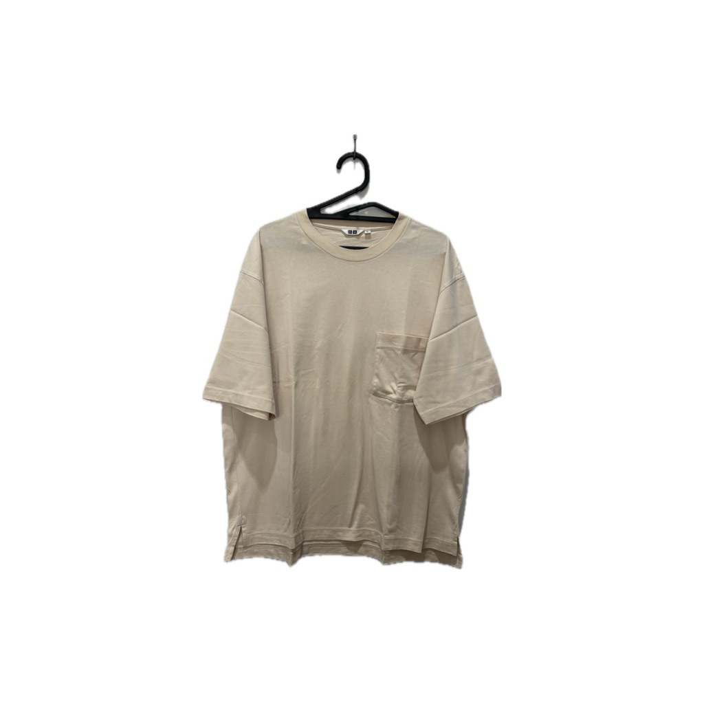 Kaos Oversize UNIQLO Preloved