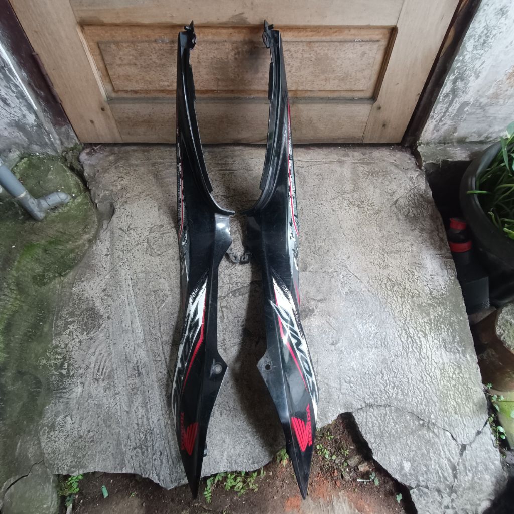 cover side upper sambungan bodi samping honda sonic fi original copotan