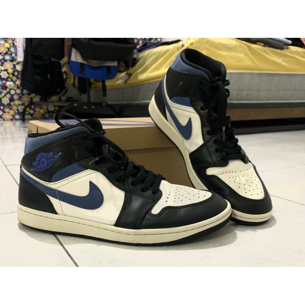 Preloved Nike Air Jordan 1 Mid Racer Blue Size 45