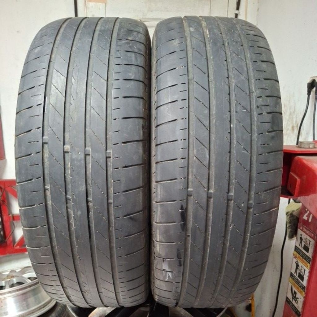 Ban copotan Bridgestone Turanza T005A 215 55 R18