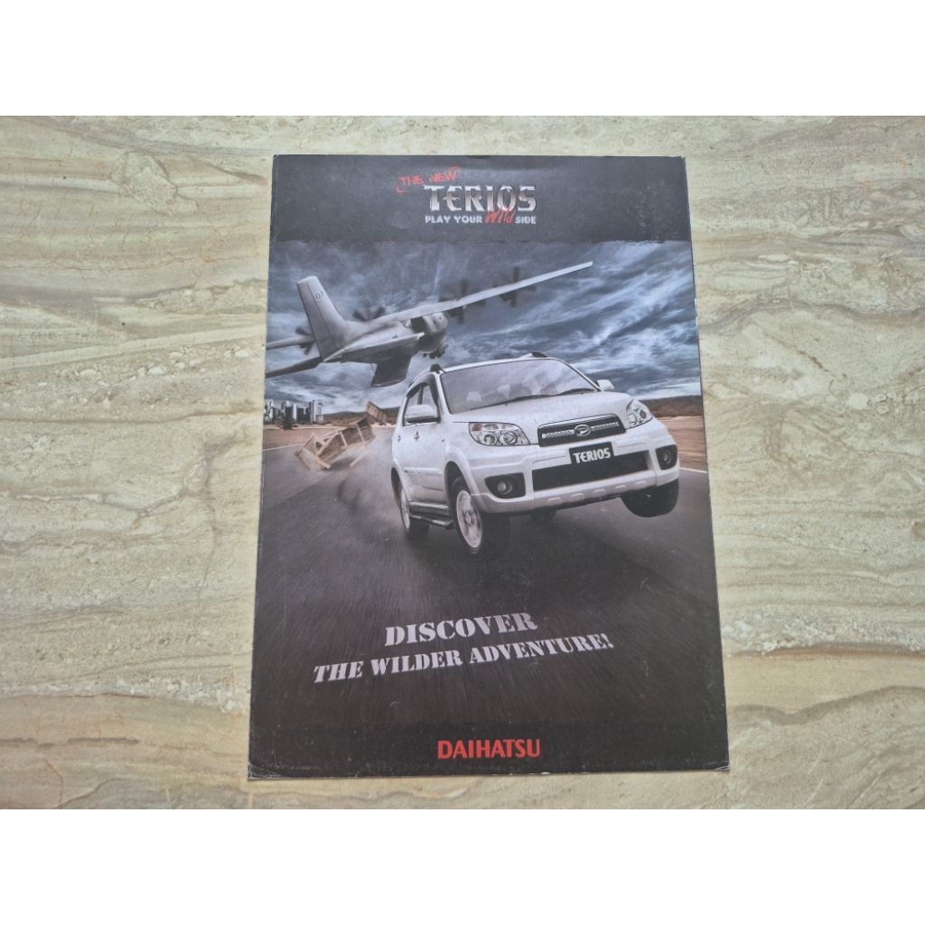 brosur katalog mobil daihatsu terios 2010 leaflet