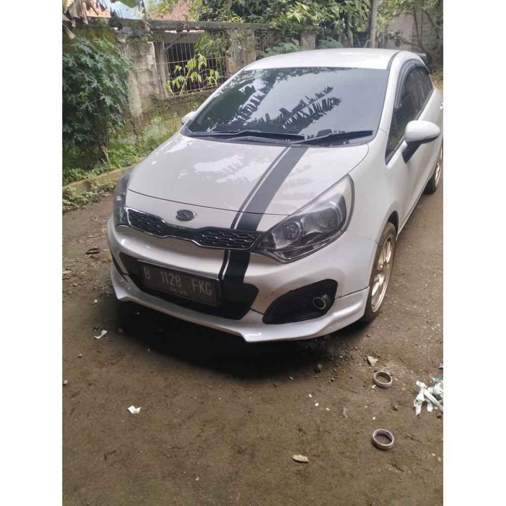 bodykit KIA Rio depan