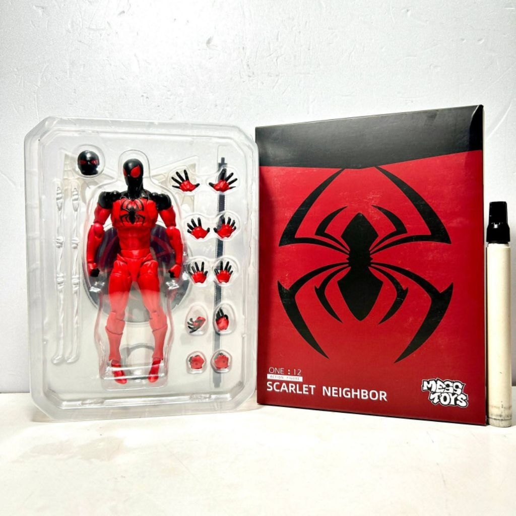 mainan action figureMezco Toys Scarlet Neighbor spiderman (scarlet red Spider-Man) "Scarlet Neighbor