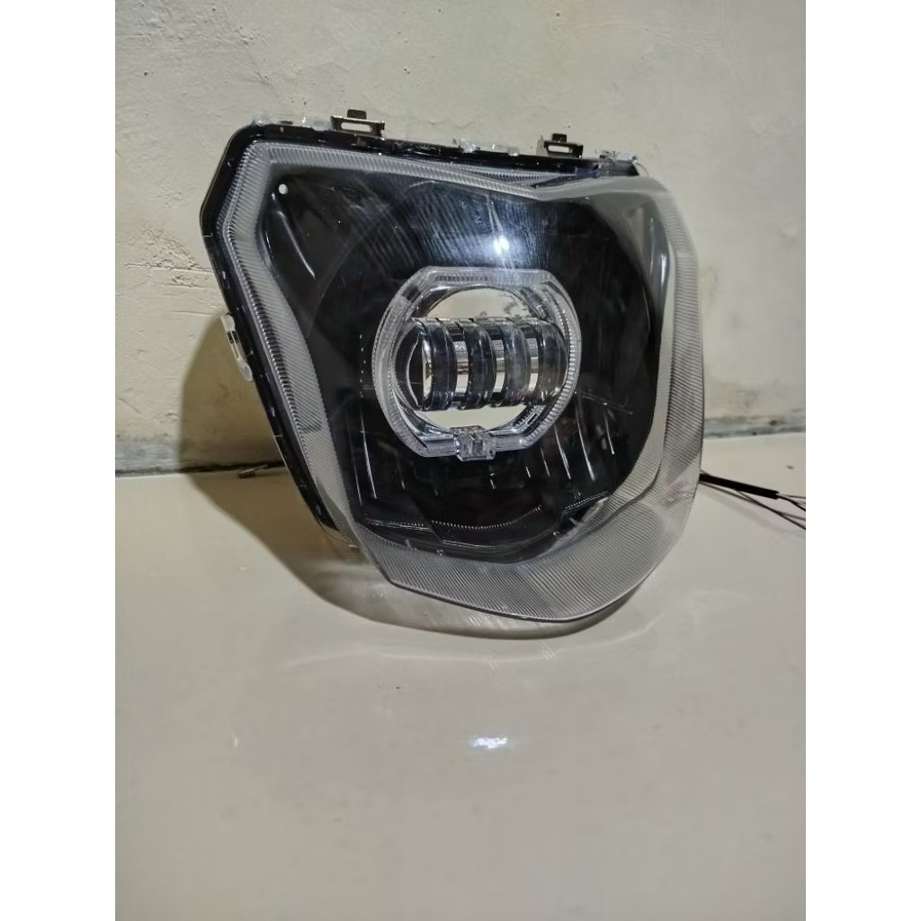 Headlamp Lampu Depan New Vixion Lighting 2013-2015 Plus Biled 4 Mata Ring Putih Devil Merah