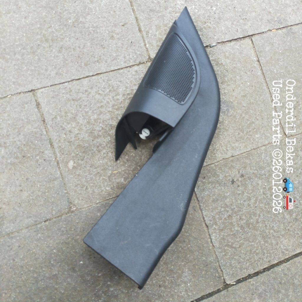 garnish segitiga spion kiri ford focus Hb 2007