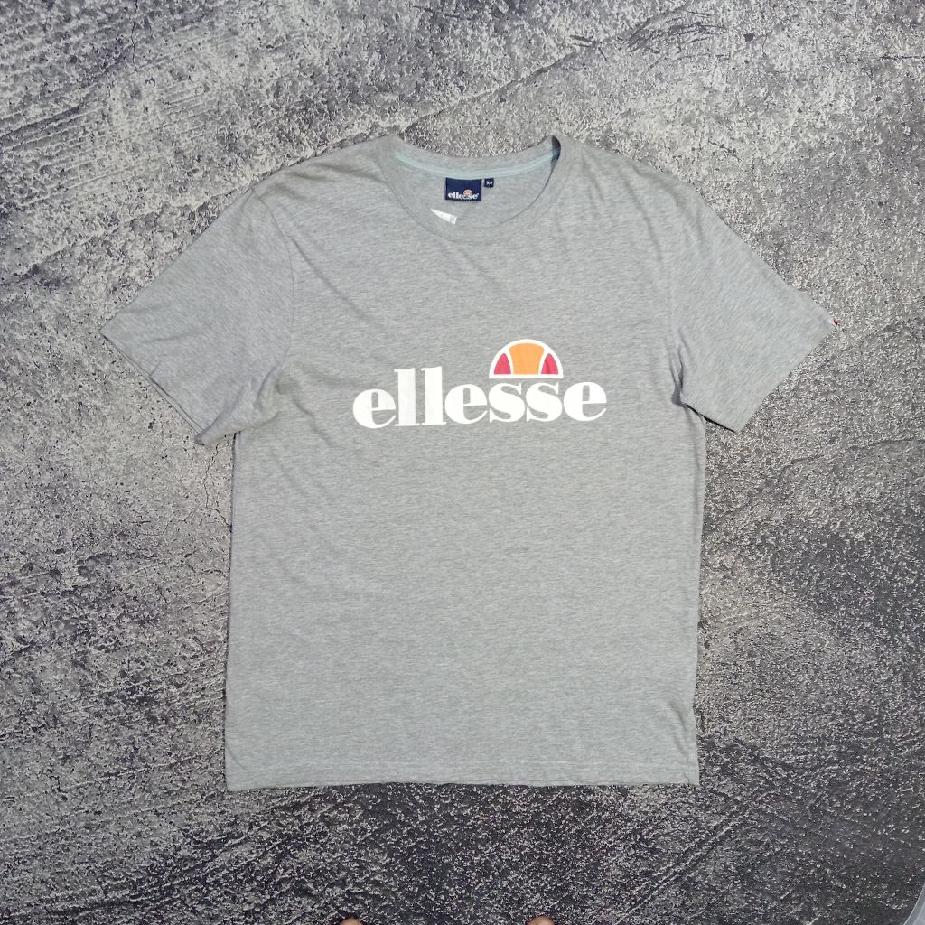 Kaos pria ELLESSE big logo abu murah size L