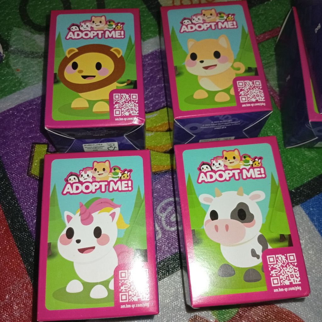 happy meal toys adopt me new segel 4pcs