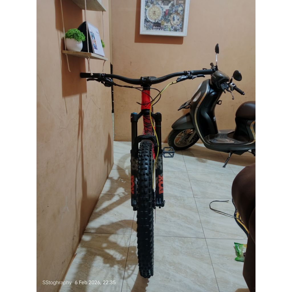sepeda commencal meta V4.2