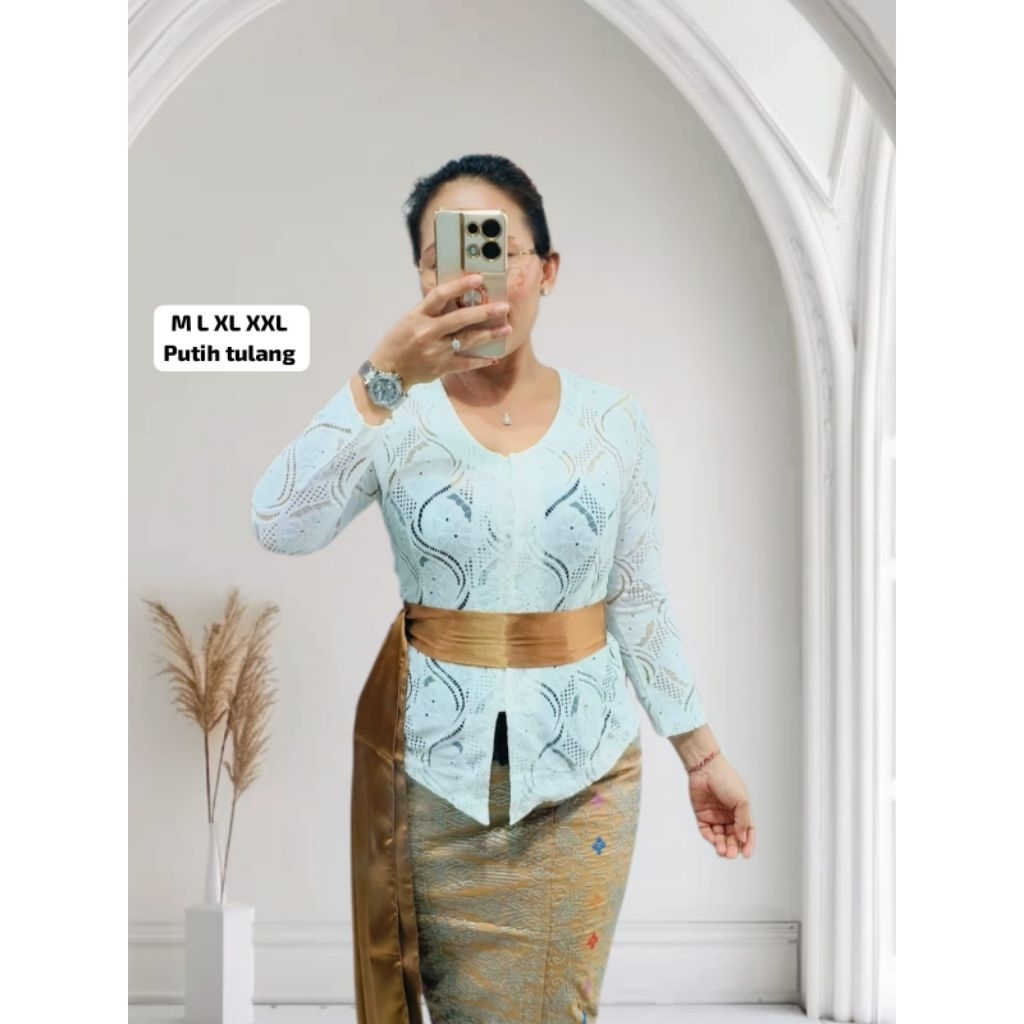 Kebaya Jadi Bordir Melar Spesial warna Putih Tulang Lengan Panjang