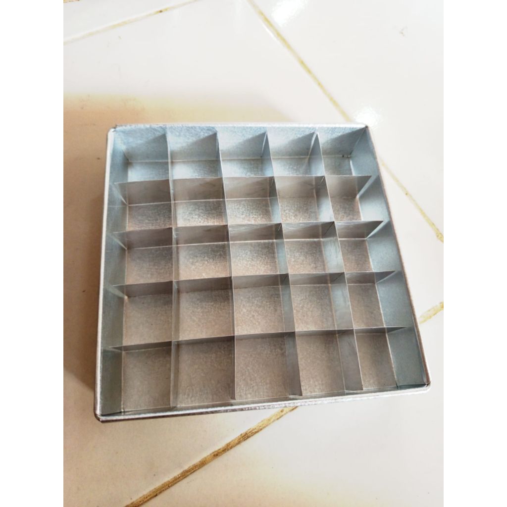 Loyang kotak sekat25