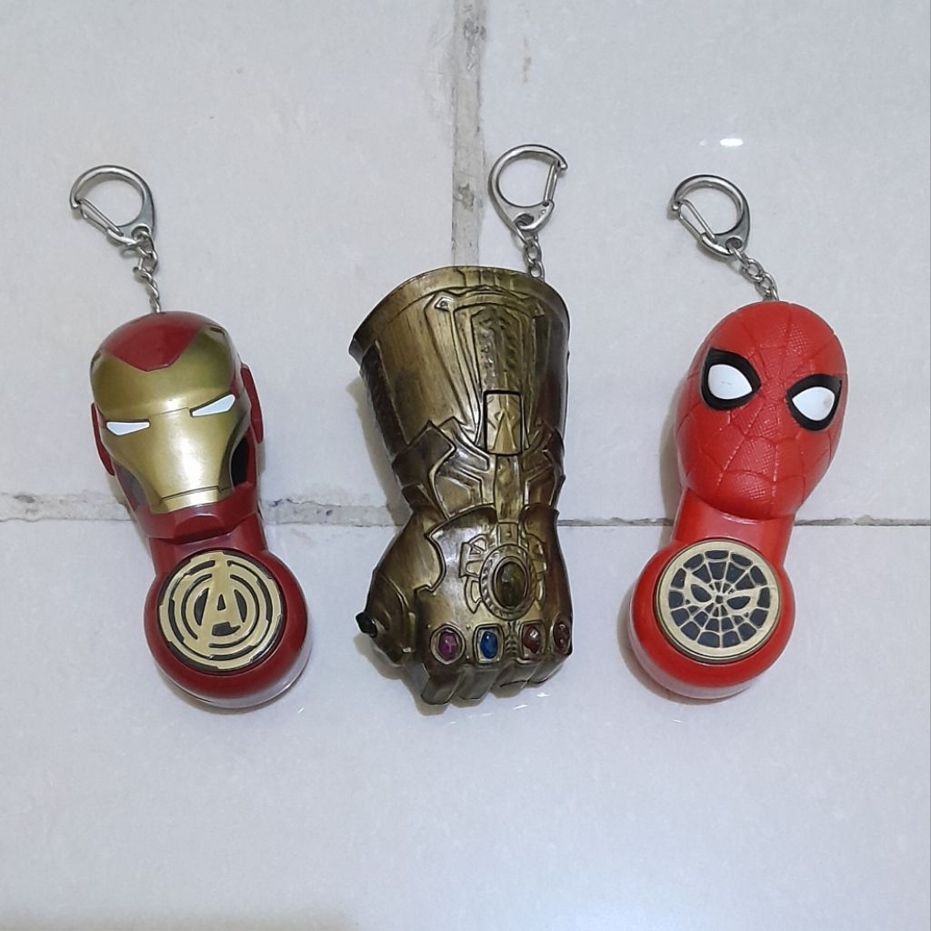 Gantungan kunci marvel. Thanos - iron man - spiderman. Original marvel. rare. Second like new