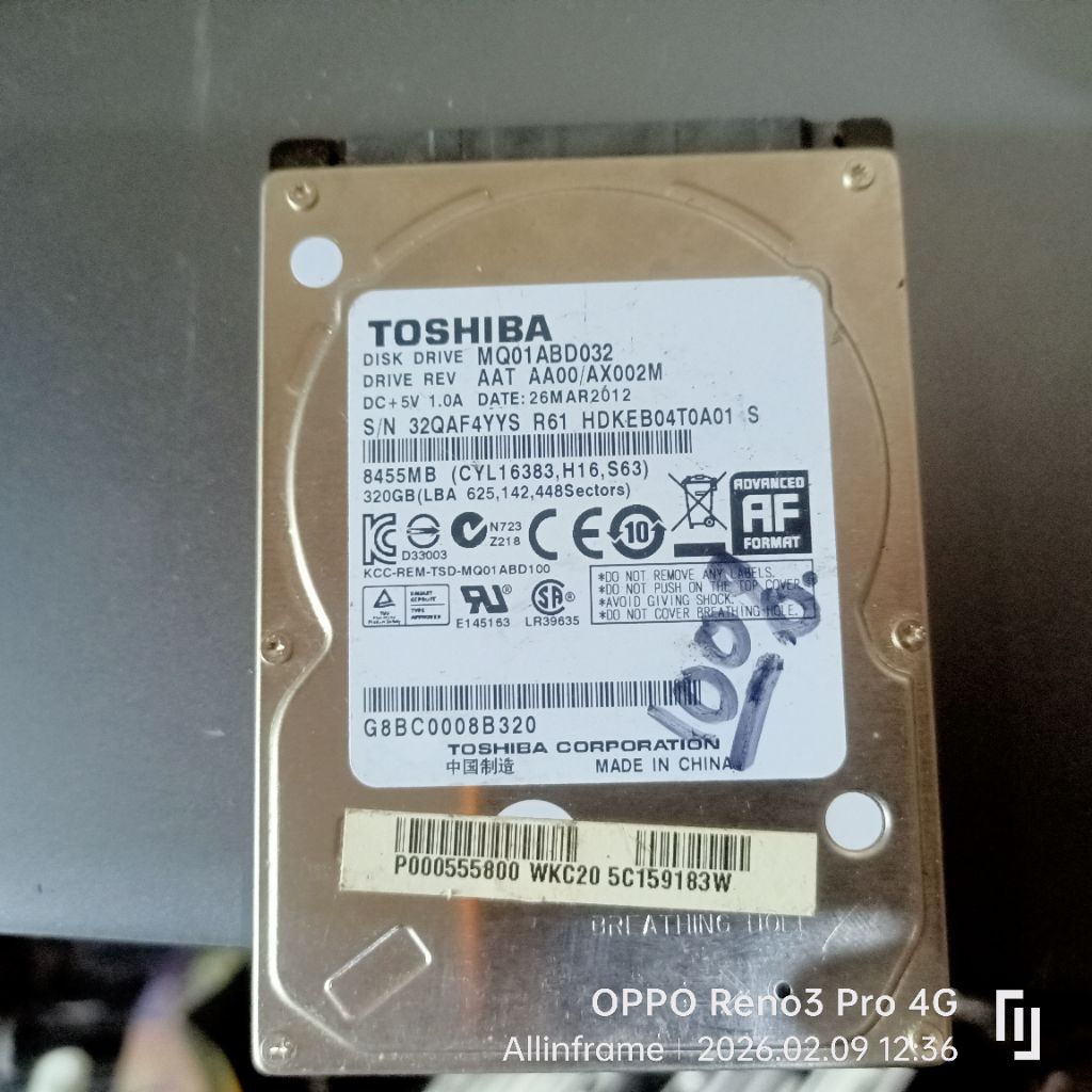Hardisk TOSHIBA. MQ01ABD050. S/N 92D7PE0GT. 8455 MB. 320 GB (LBA 976,773,168Sectors)