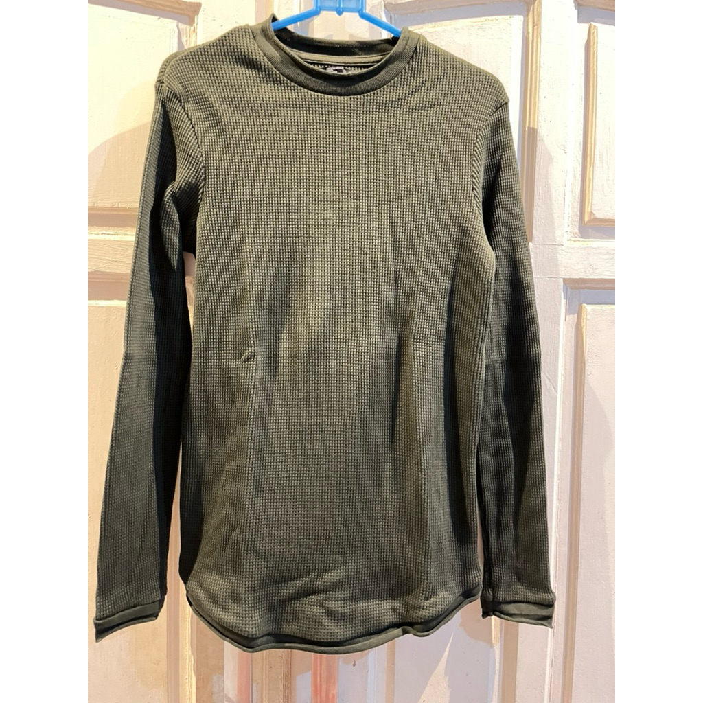 Preloved sweater bershka original counter