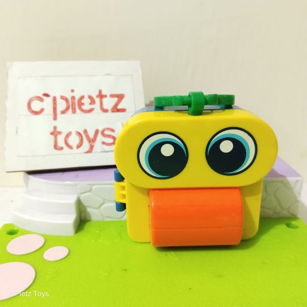 Figure Gantungan Kunci Warner Bros LEGO Duplo Alien Series (Second/Preloved)