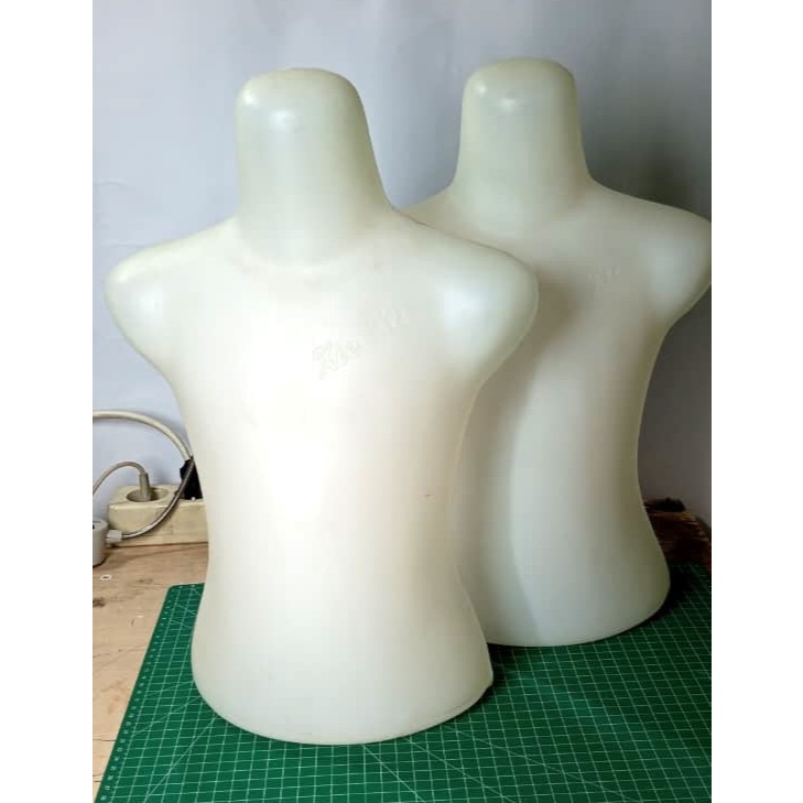 Manekin Anak Plastik Bening Setengah Badan untuk Display Pakaian Anak 2-5 Tahun bekas