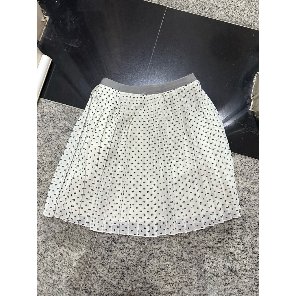 uniqlo polkadot skirt