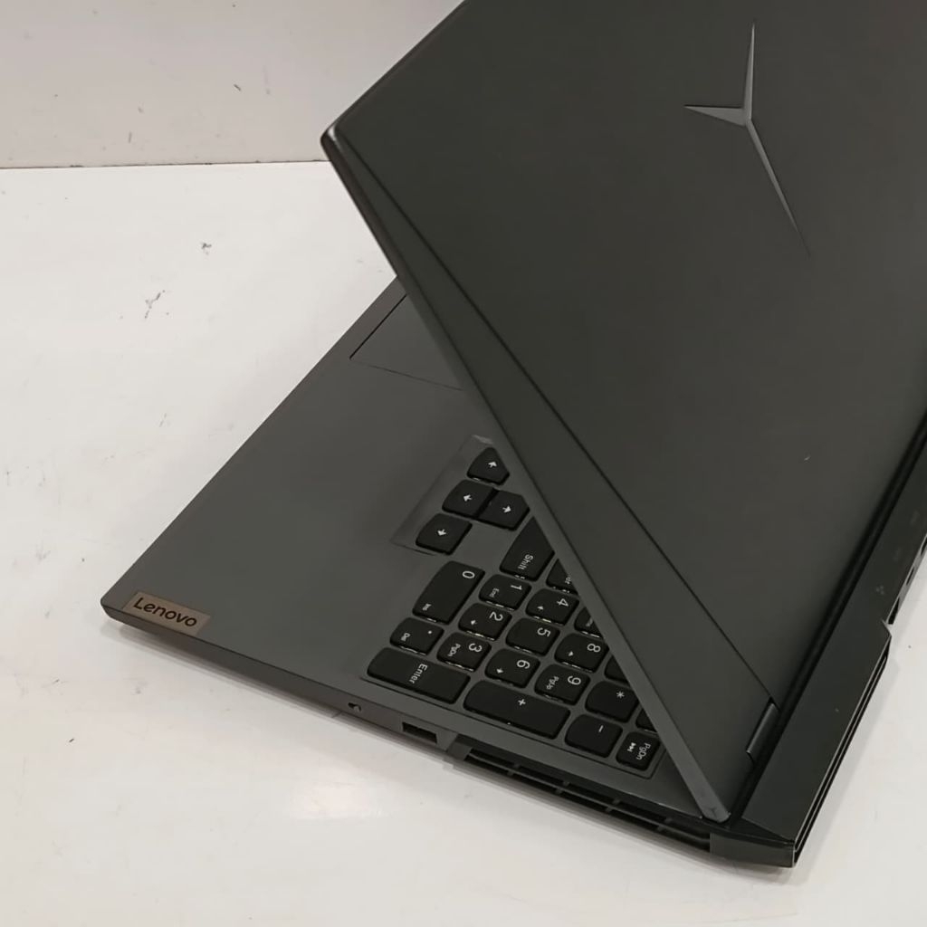 Lenovo Legion 5 Pro Ryzen 7 RTX 3070 (8GB) RAM 16/SSD 1 TERA