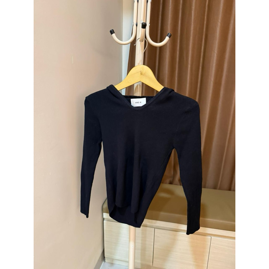 Kaos Knit Melar Ada Topi Kupluk Brand One K