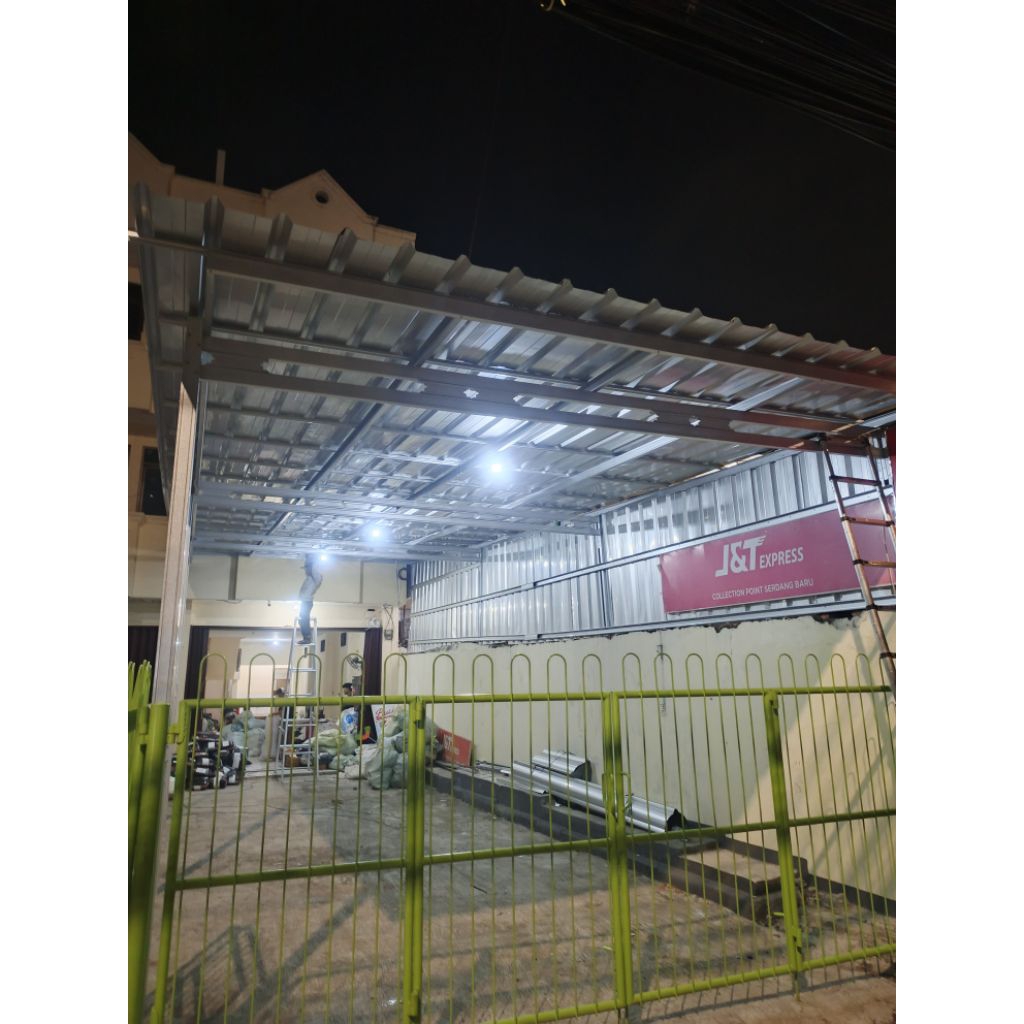 Kanopi bajaringan atap spandek polos