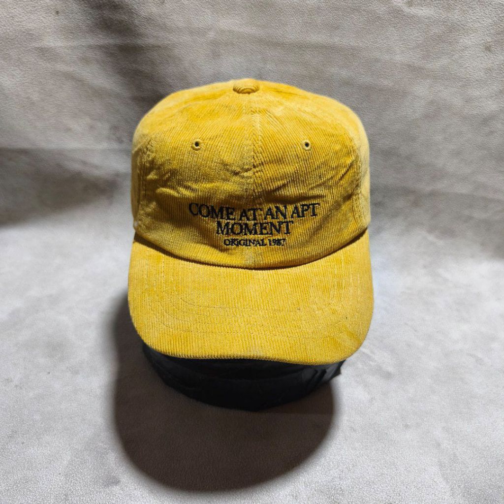 Topi snapback corduroy pria militage kuning
