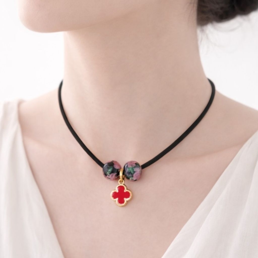 Kalung Tali Fashion Liontin Emas - Toko Emas Gadjah