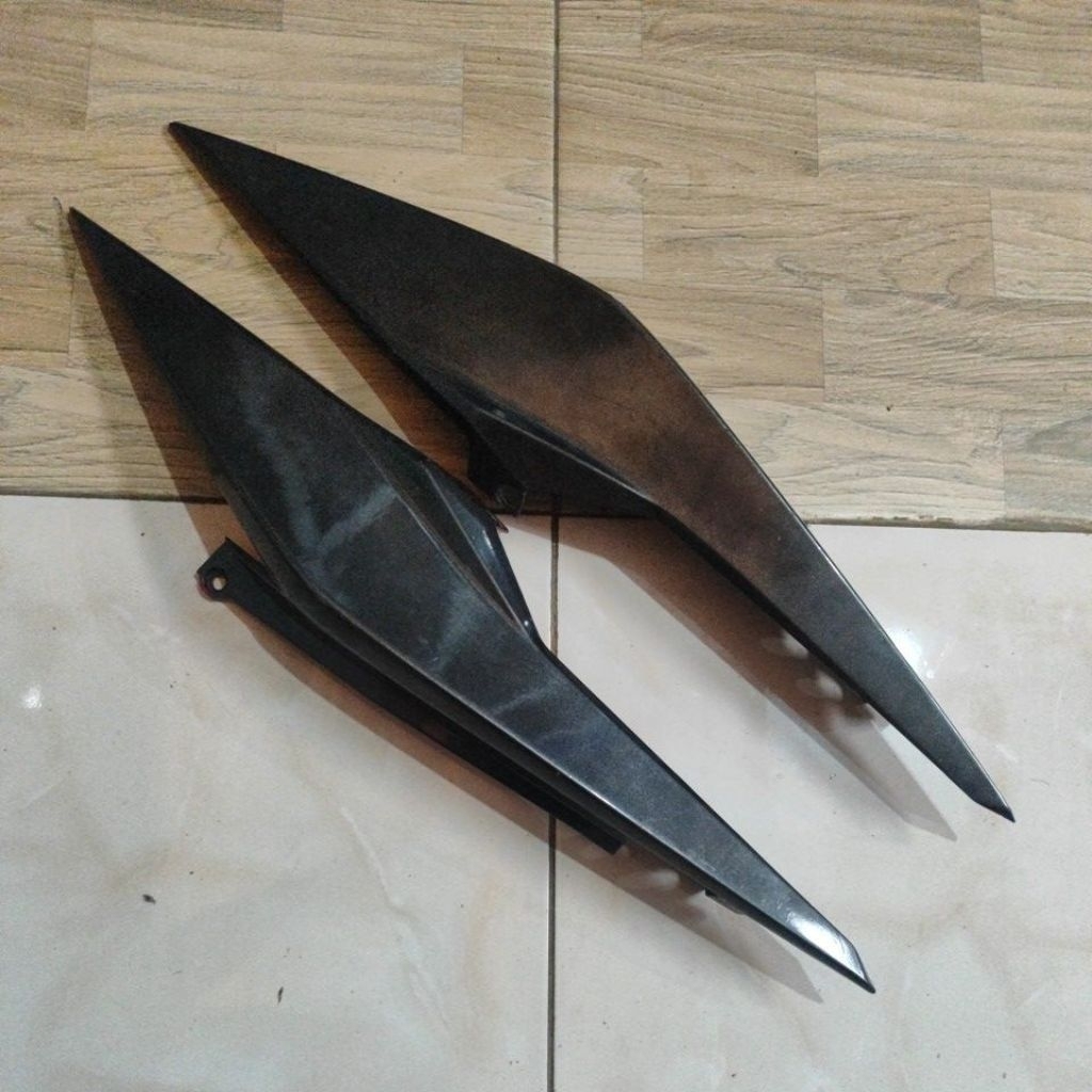 Cover Body Samping Belakang set HONDA SONIC original K56