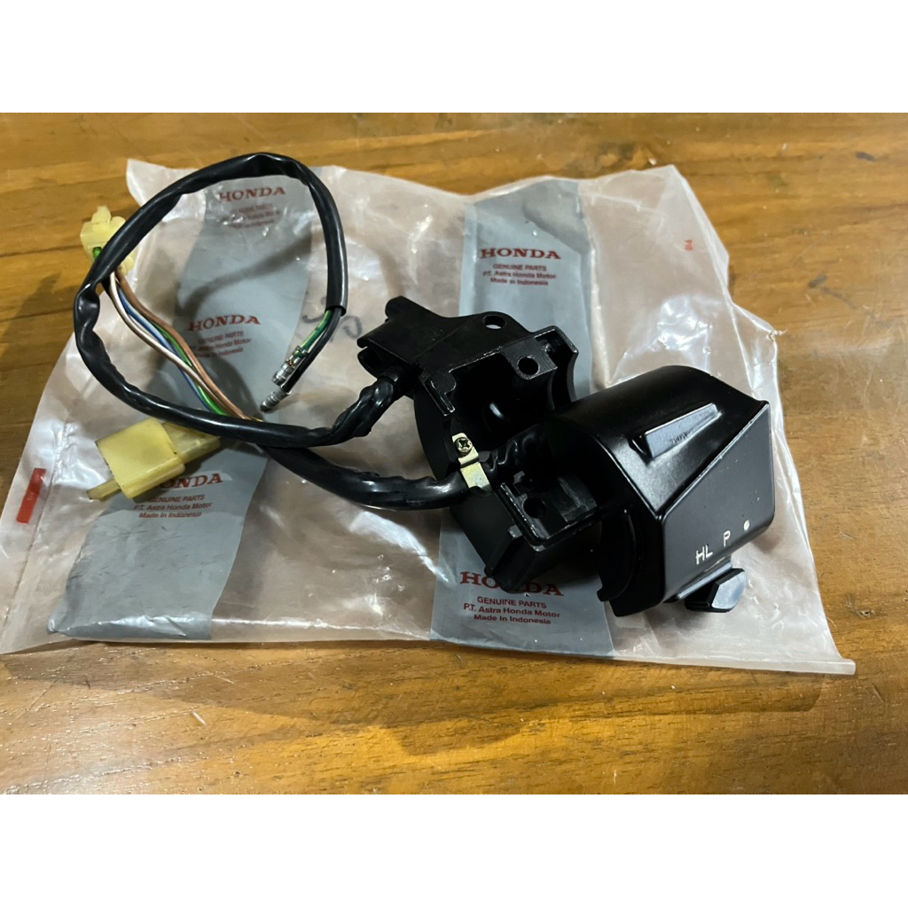 Holder Kanan Engkel Stater Astrea 800 A800 Star Astrea800 pnp Grand Prima Original 35150-GB6