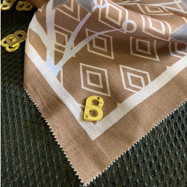 PIN HIJAB BS BUTTON, PLAT JILBAB BS, TRENDY LOGO HIJAB BUTTON BUKAN ASLI