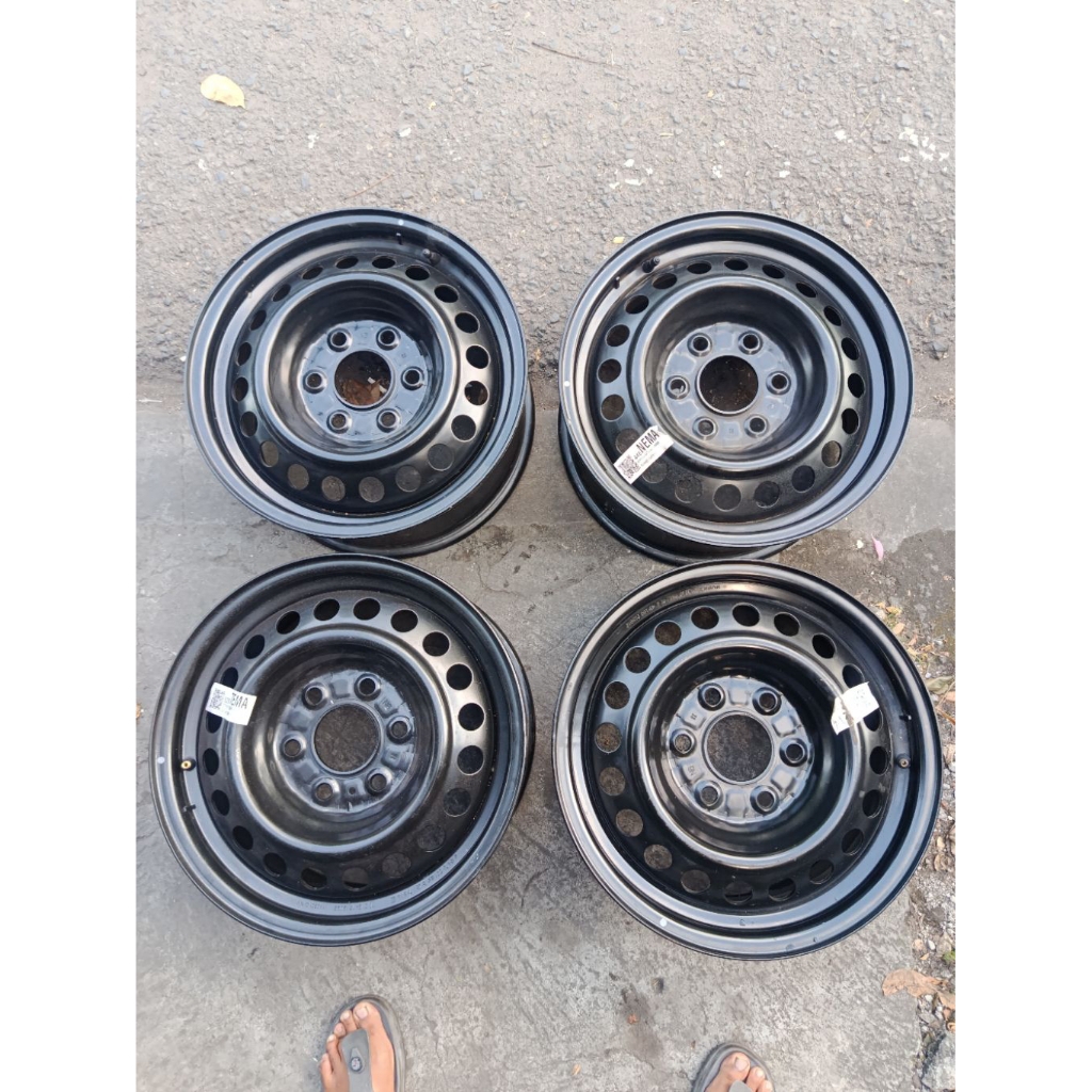 Velg Mobil Kaleng Ori Toyota Hiace Premio R16 Pcd 6x130 SATUAN