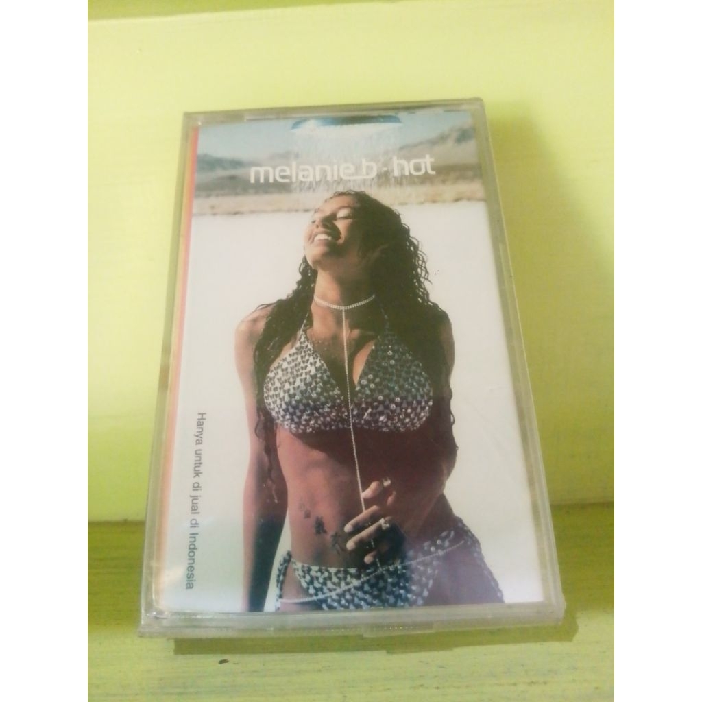 kaset Melanie b-hot (segel)