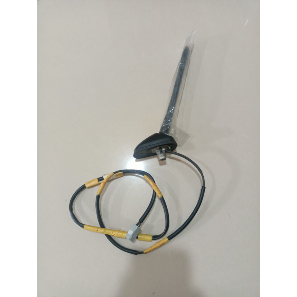 ANTENA RADIO MOBIL TOYOTA ETIOS VIOS SIENTA ORIGINAL 