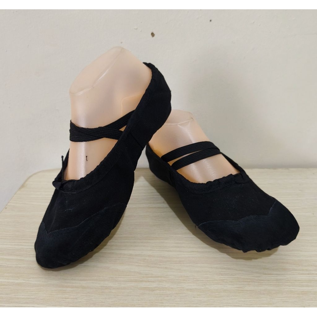 Sepatu balet dewasa hitam