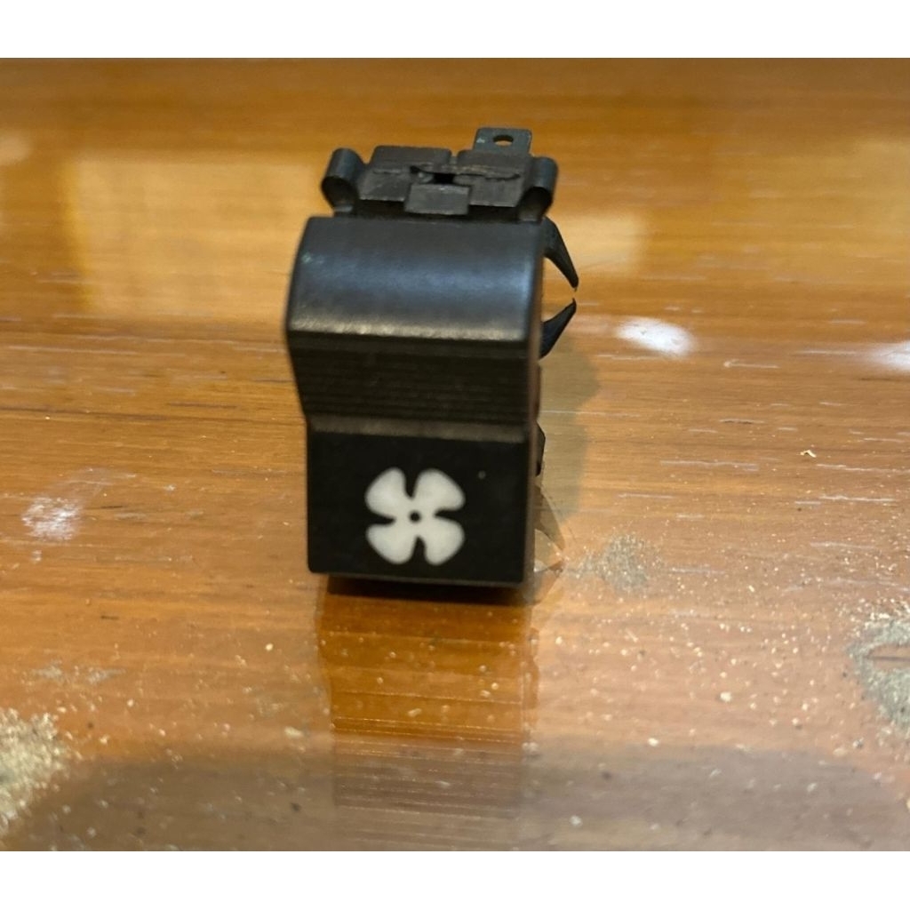 Fiat 4375381 Fan Switch Fiat 128,131,127