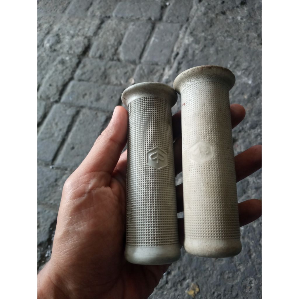 Handgrip Chung putih original Vespa Super Sprint Primavera