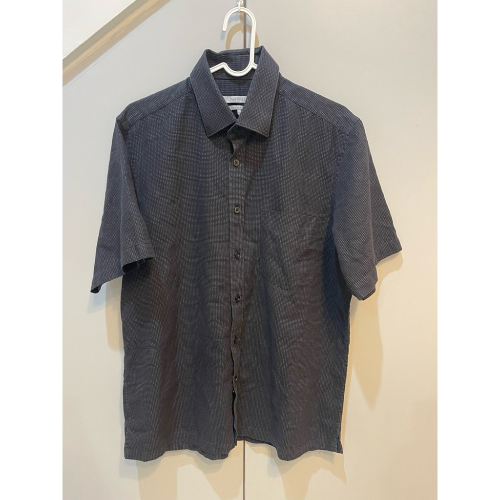 PRELOVED KEMEJA  VAN HEUSEN HITAM PRIA LENGAN PENDEK