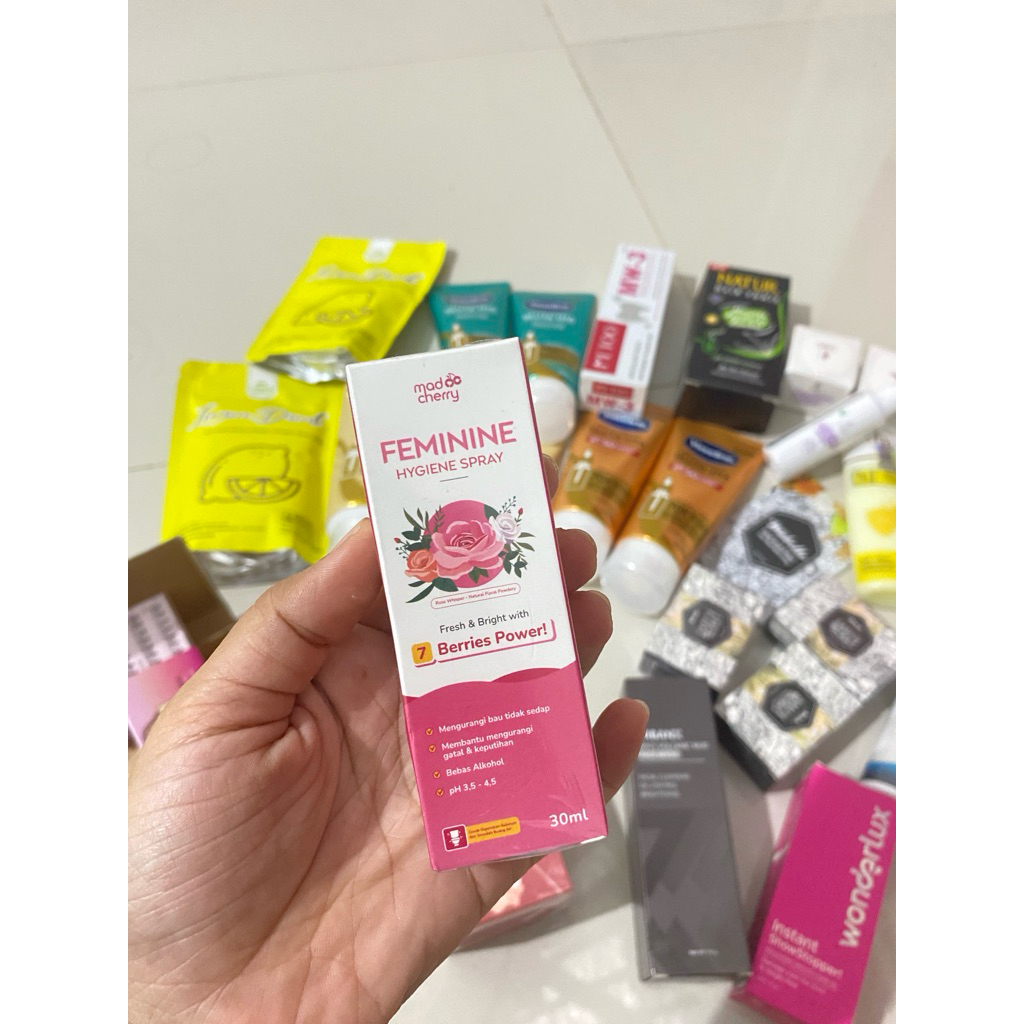 feminine hygiene spray mod cherry