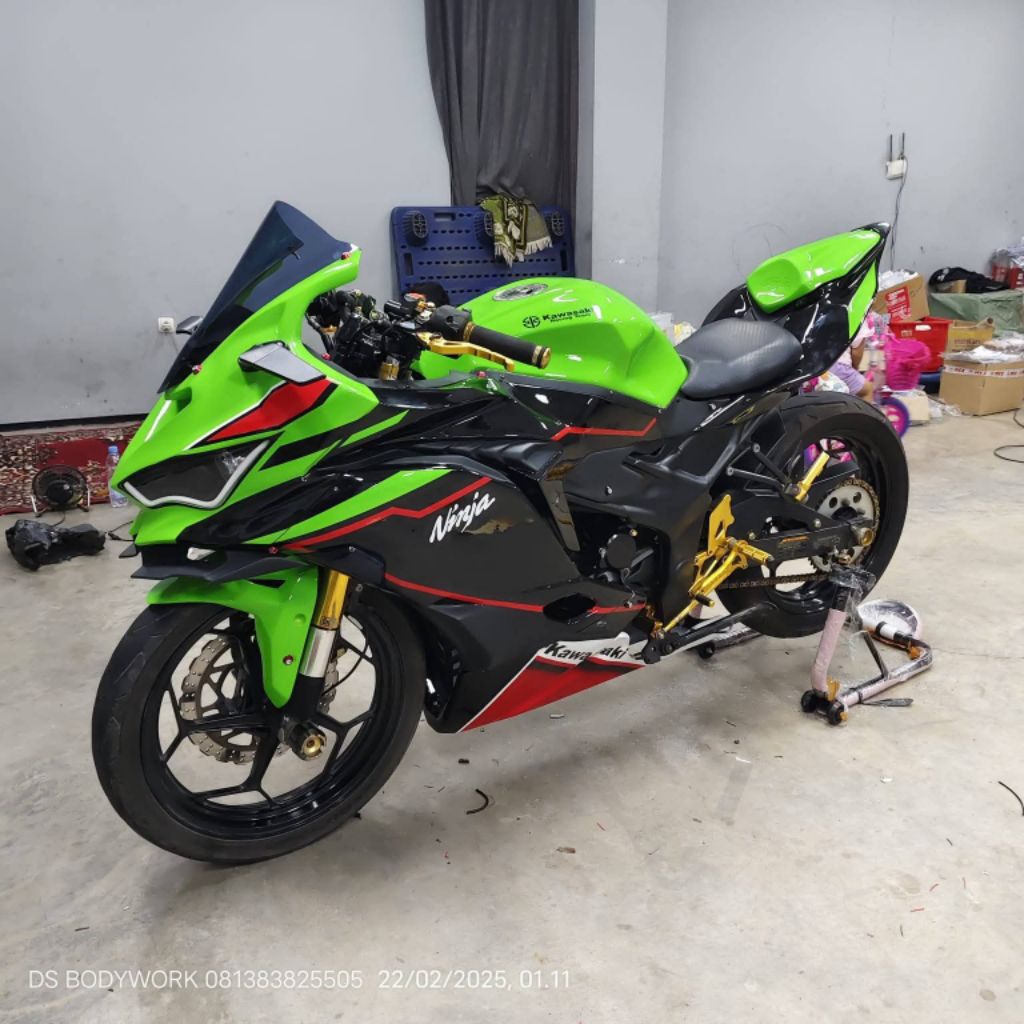 BODY CUSTOM KAWASAKI NINJA ZX25R PNP NINJA KARBU