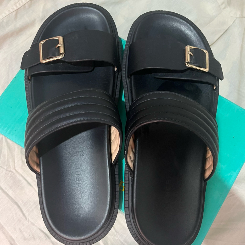 Preloved Buccheri Sandal Wanita - Black