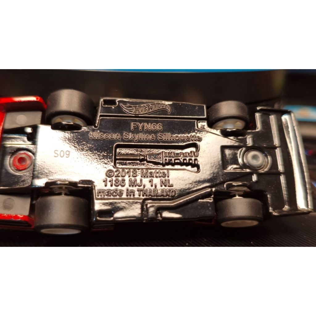 HOT WHEELS PREMIUM NISSAN SKYLINE SILHOUETE (LOOSE)