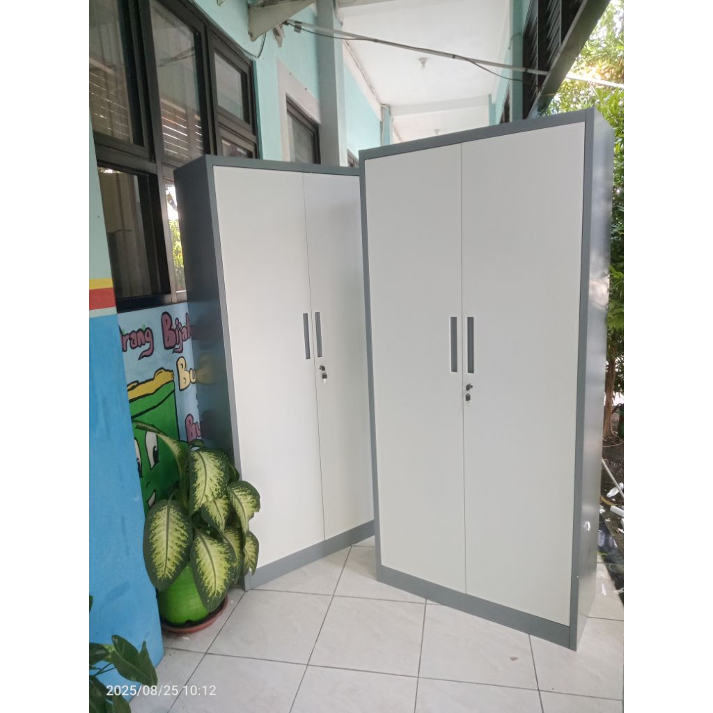 lemari arsip kantor besi pintu ayun