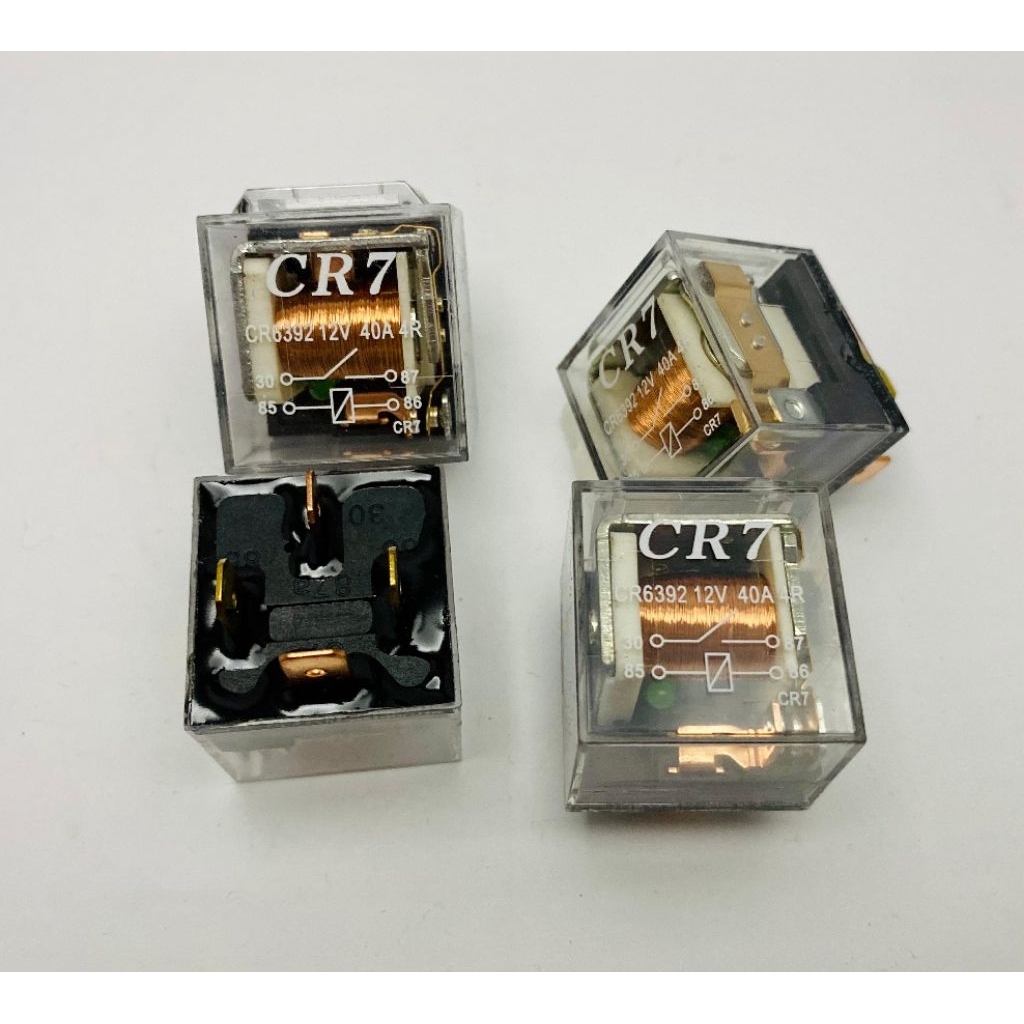 Relay 4 kaki 40 A (buat klakson / Lampu)